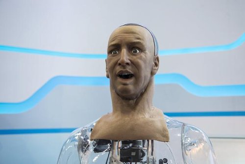 0_1543990694779_640_han-robot_full640x427_thumb500x334.jpg