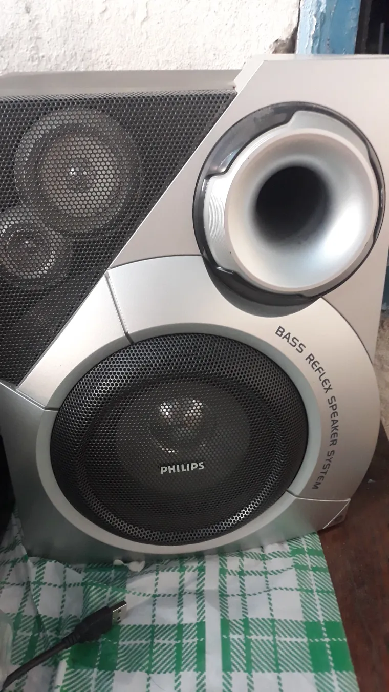 Музыкальный центр Philips fwm35